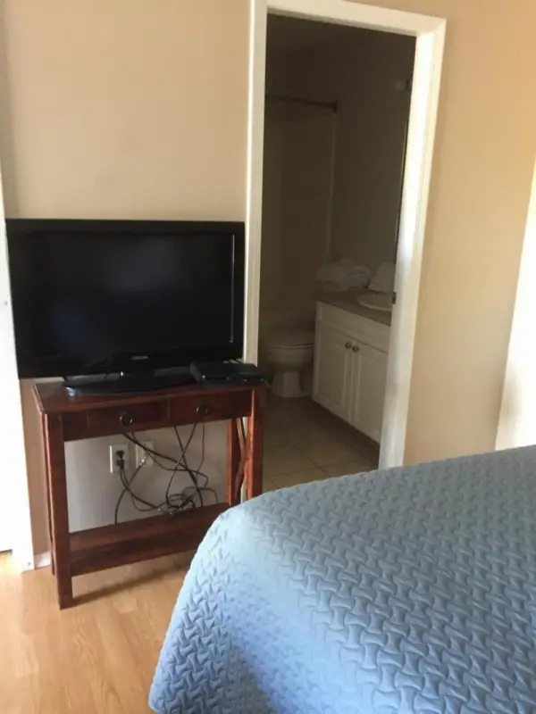 Kacee's Northern Suites 4